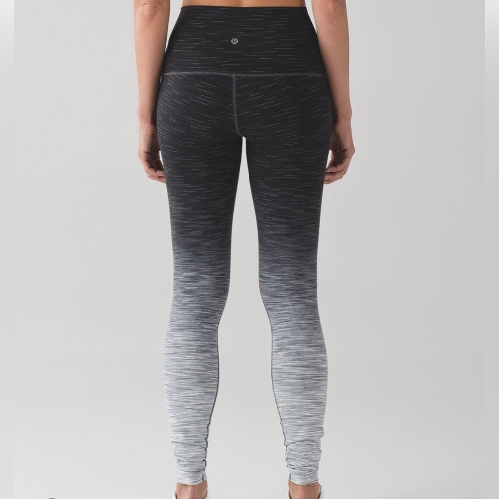 Wunder Under Hi-Rise Tight Ombre Melange 31"
Ombre Space Dye Black Deep Coal Sz4